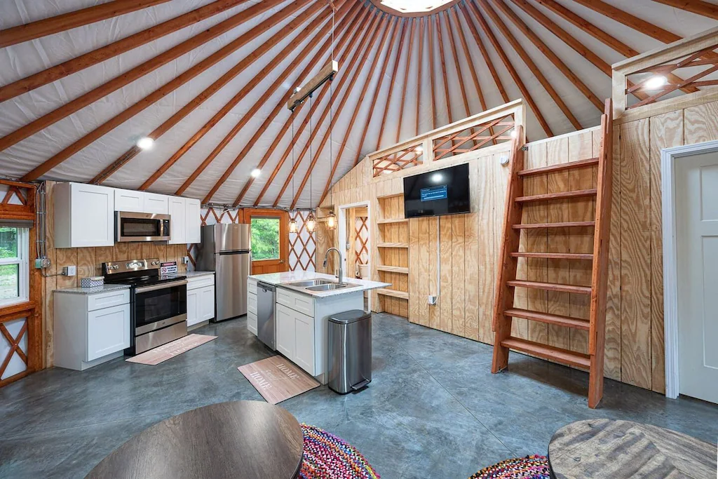 Best Yurt Rentals in Missouri