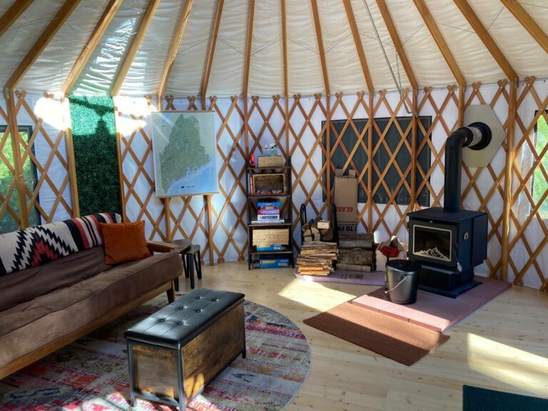 15 Best Yurts In Maine To Rent For A Glamping Getaway - Yurt Trippers